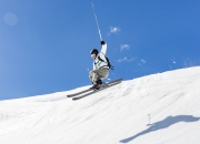 开云体育在线-绿茵场上的双重奏，福登的存在感艺术与厄瓜多尔的逆转哲学