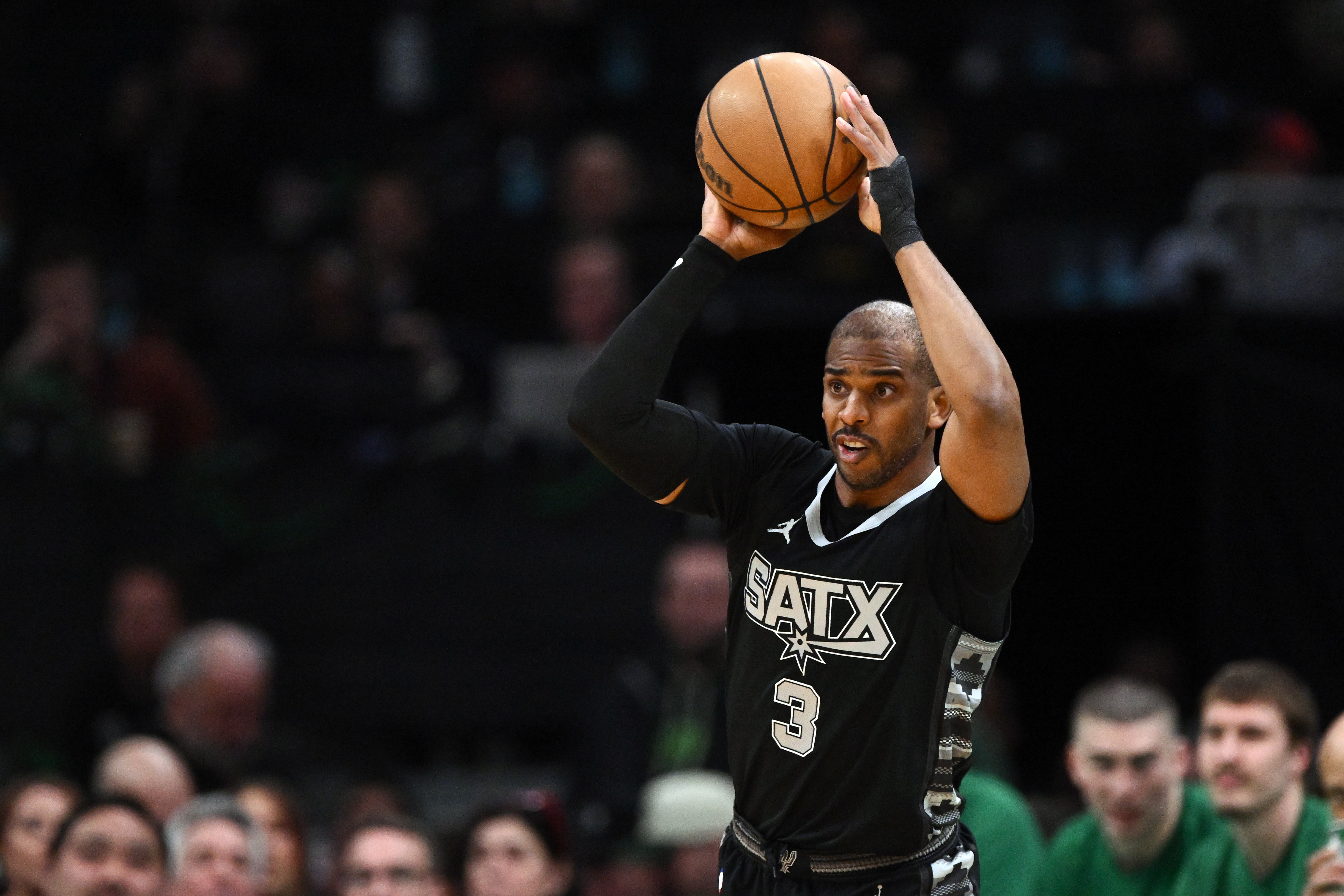 包含魔术绝杀奇才,保罗爆发神勇的词条 包含魔术绝杀奇才,保罗爆发神勇的词条