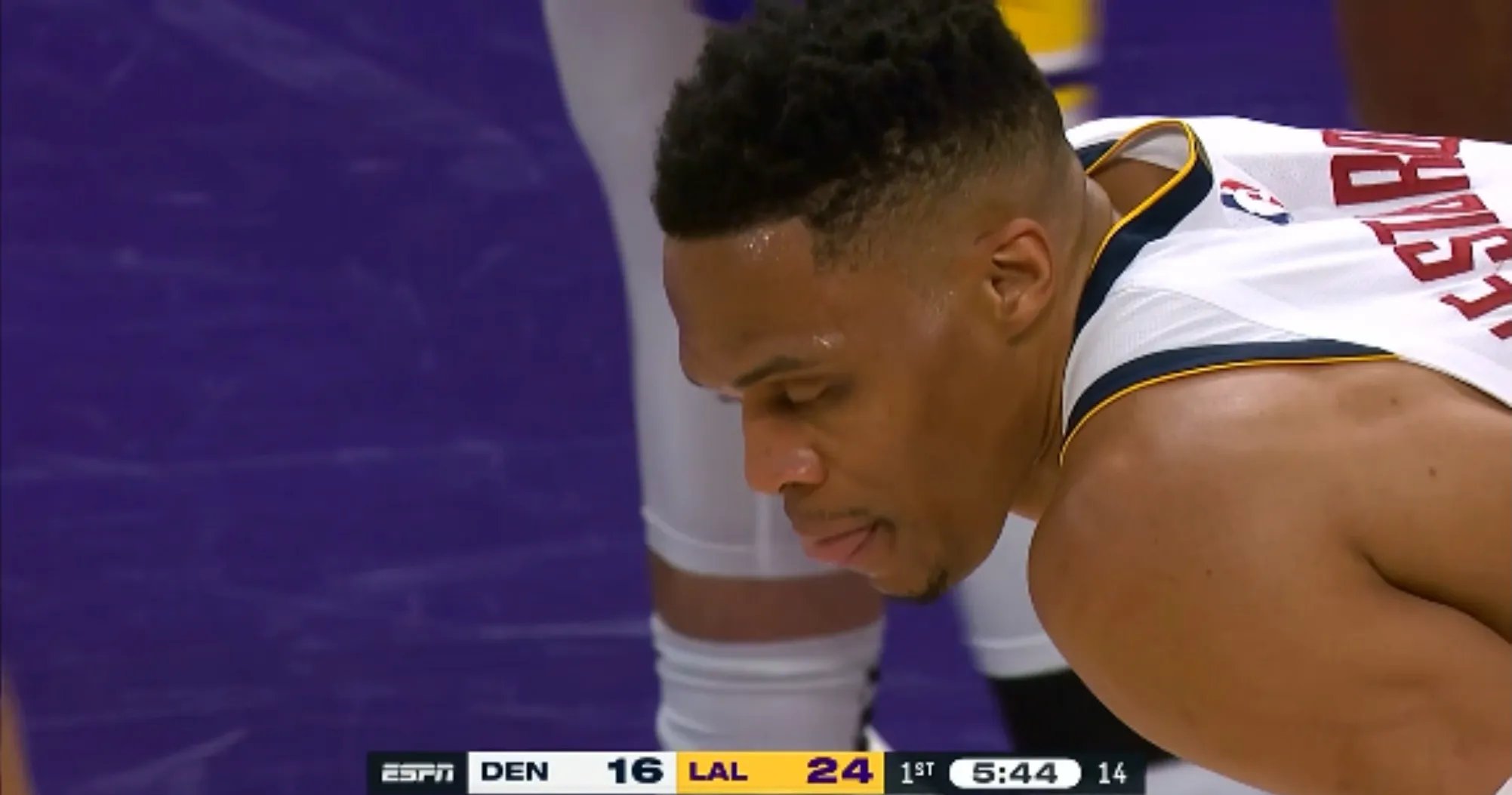 包含魔术强势鹈鹕，威斯布鲁克制霸全场的词条