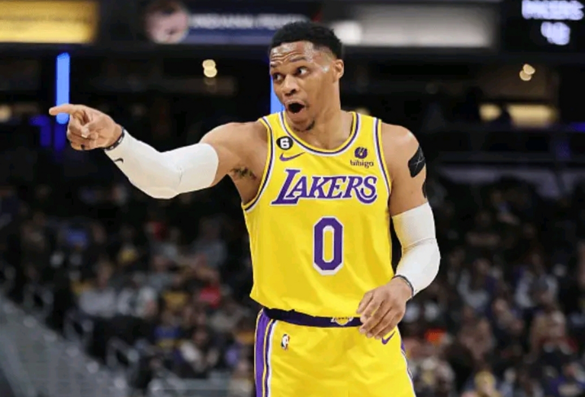 包含魔术强势鹈鹕，威斯布鲁克制霸全场的词条