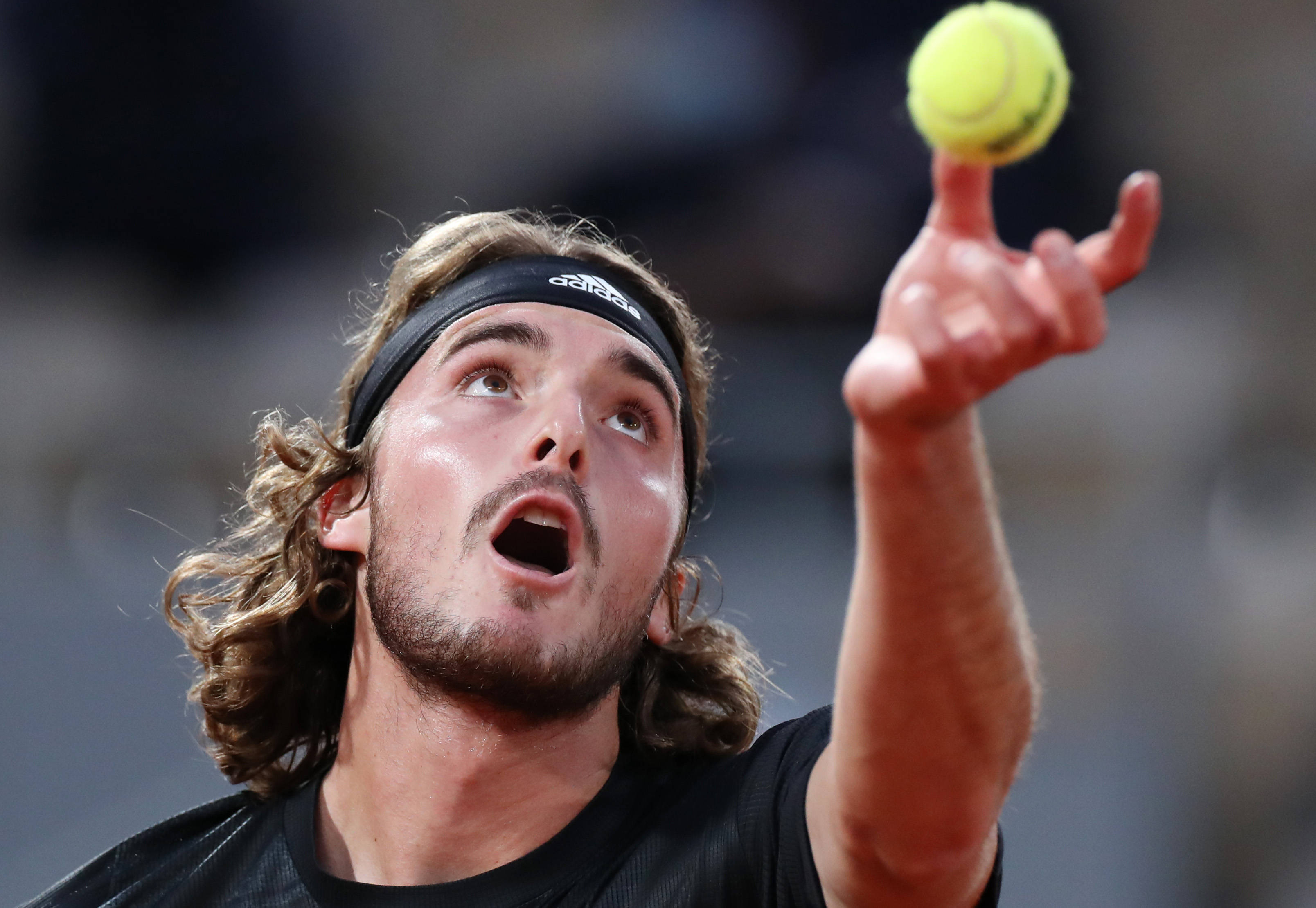 西班牙网球队绝杀英国网球队,西西帕斯高光表现的简单介绍 西班牙网球队绝杀英国网球队,西西帕斯高光表现的简单介绍