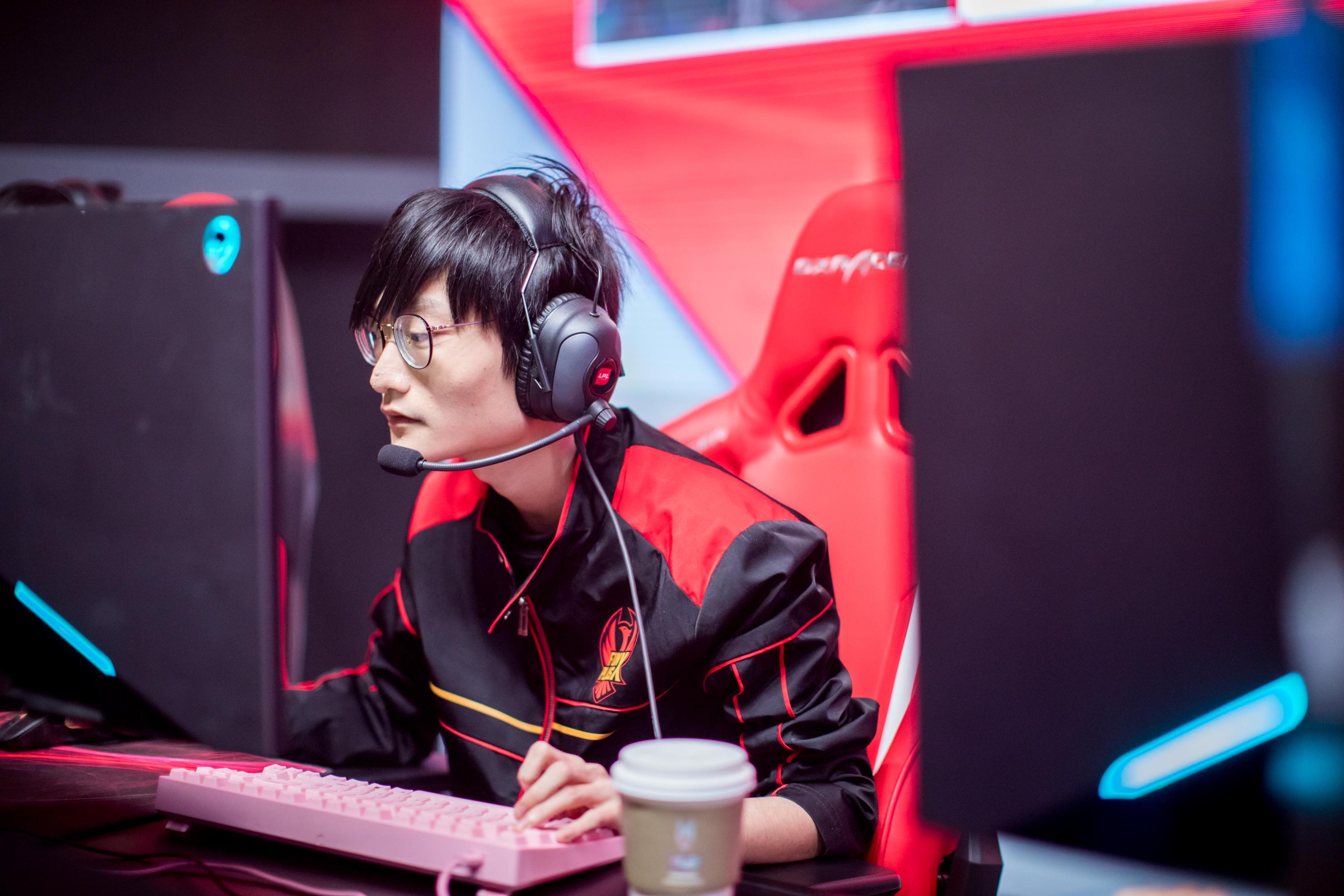 SHR强势BRO,Knight2绝境逆转 SHR强势BRO,Knight2绝境逆转