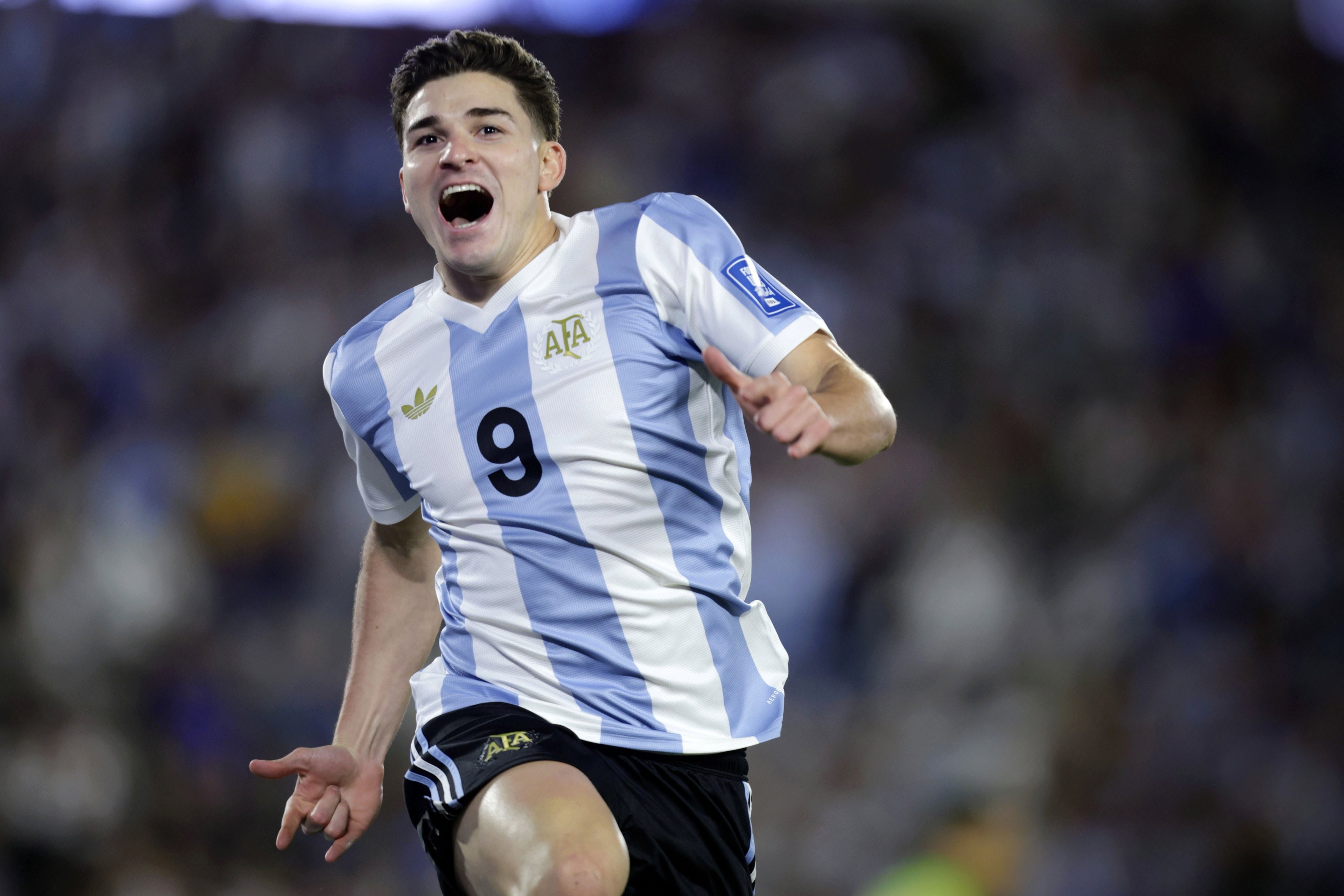 关于阿根廷队表现抢眼,引发热议的信息 关于阿根廷队表现抢眼,引发热议的信息