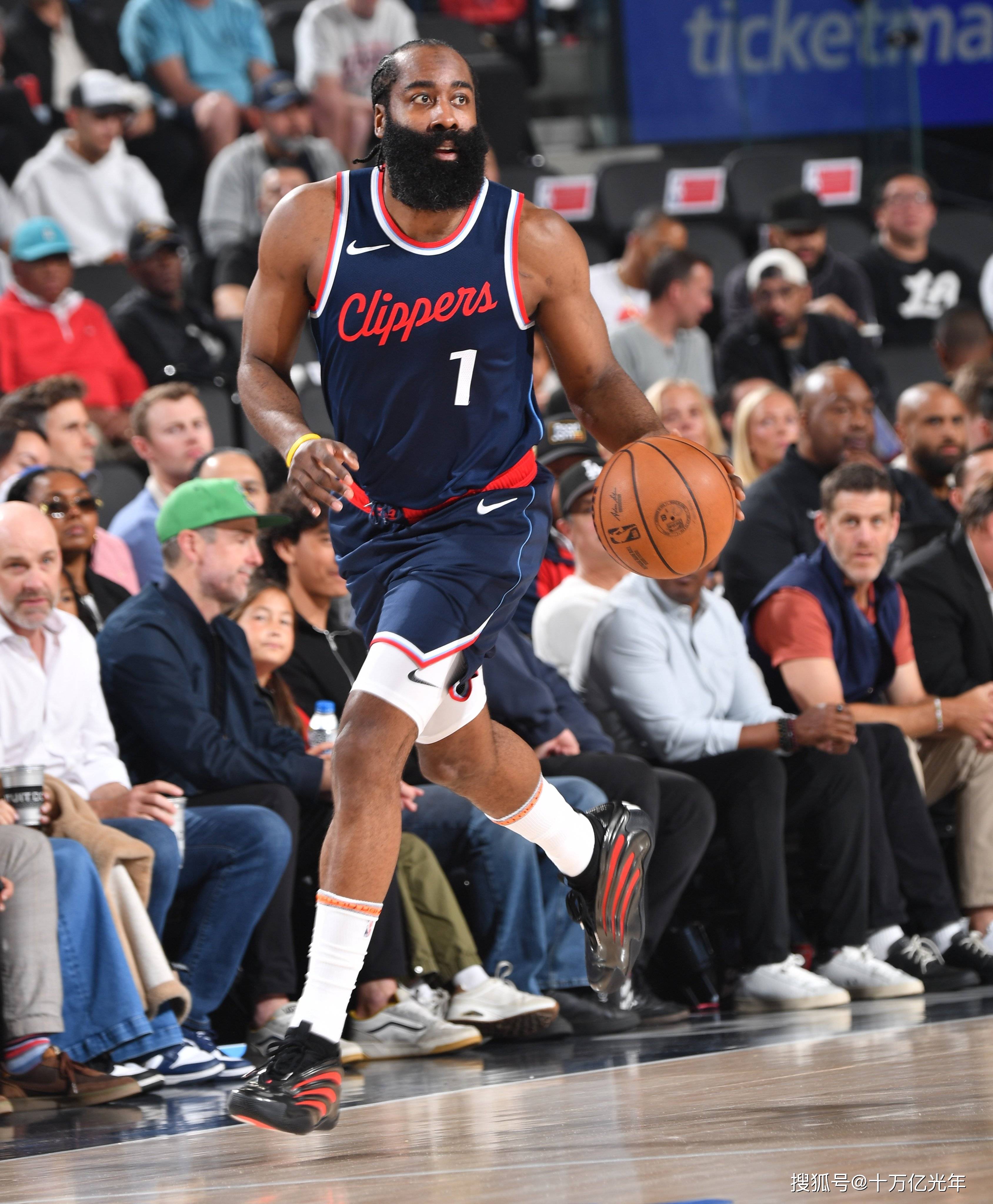 关于快船横扫火箭,武切维奇点燃赛场的信息 关于快船横扫火箭,武切维奇点燃赛场的信息