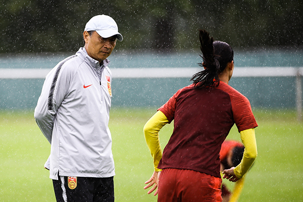 包含德国队碾压泰国队，马琳高光表现的词条