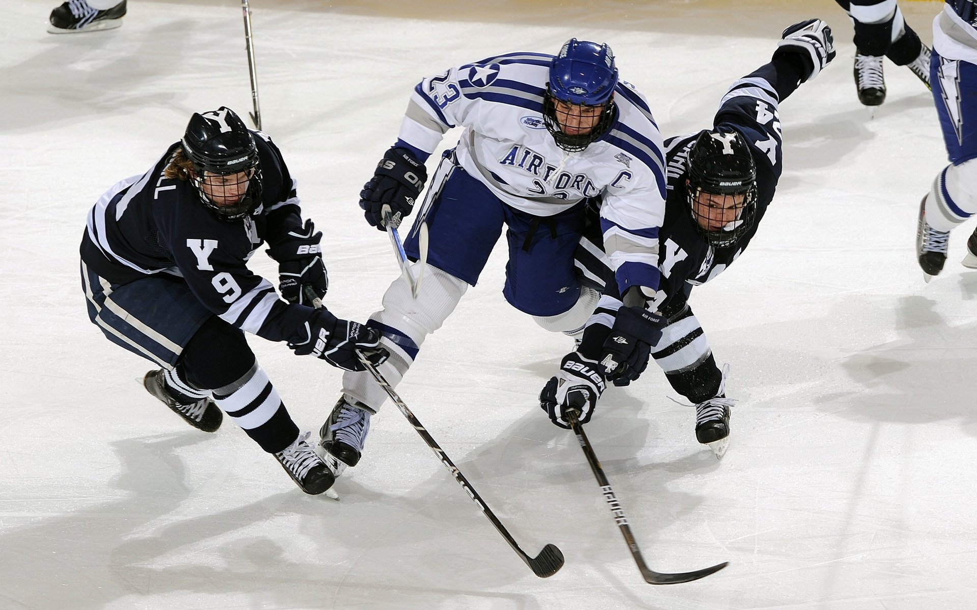 当国家意志驶入赛道，玻利维亚的外交封锁与萨拉赫的赛道统治