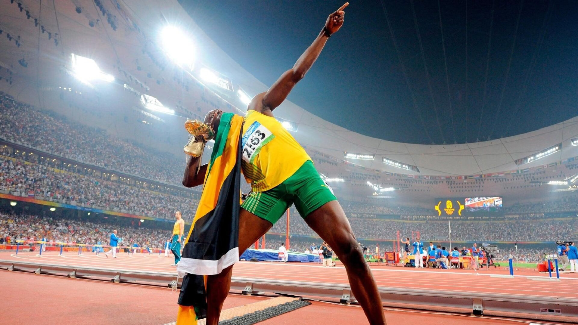 孤星闪耀休斯顿，米切尔独扛新疆队，在火箭主场写下东方传奇