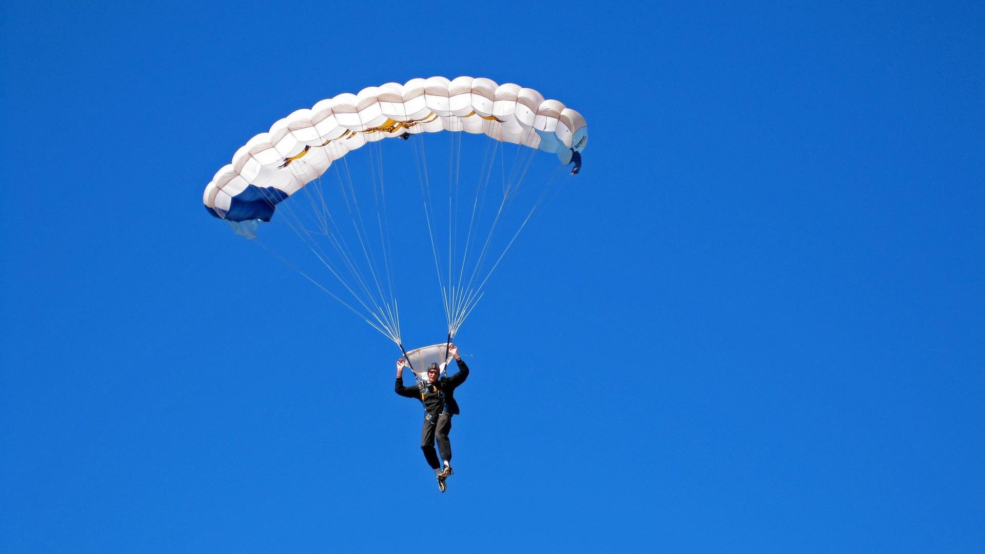 骑士绝杀辽宁队,霍勒迪扛起全队